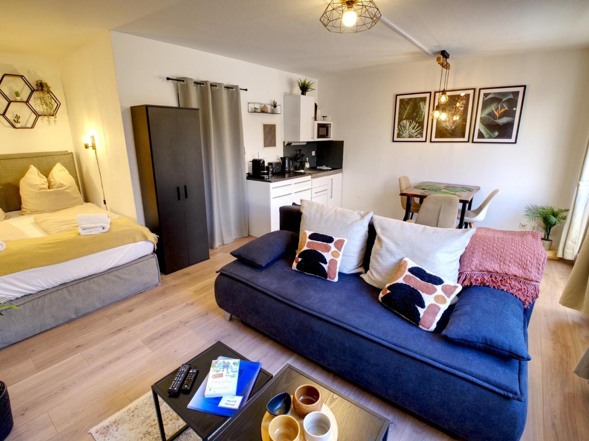 Cozy Jungle Fever - Modernes Apartment Mit Eigenem Parkplatz Magdeburg Exterior photo